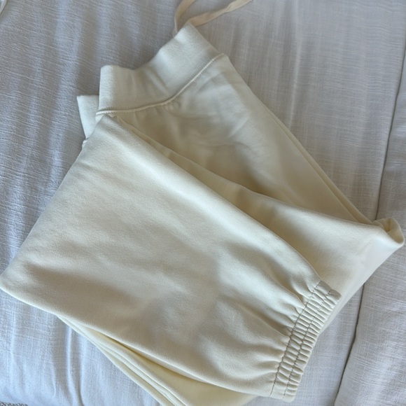 Girlfriend Collective 50/50 Jogger - Picture 7 of 8